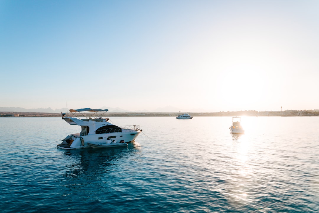 5 calas secretas accesibles solo por mar